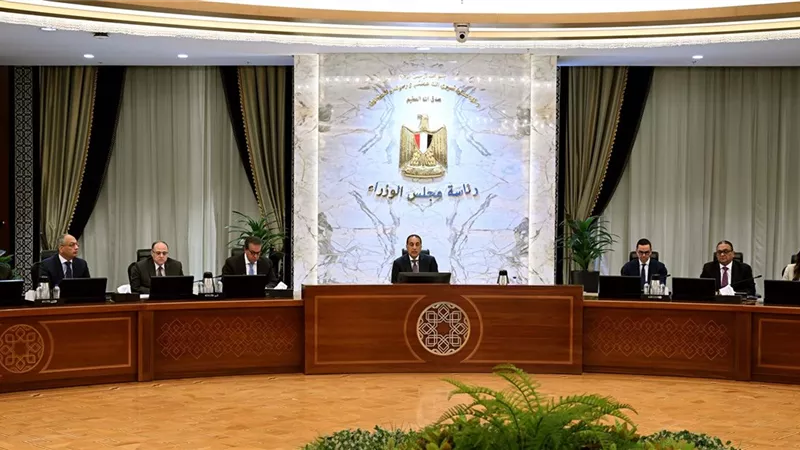 مدبولى يستعرض إجراءات تيسير دخول الماركات العالمية إلى مصر