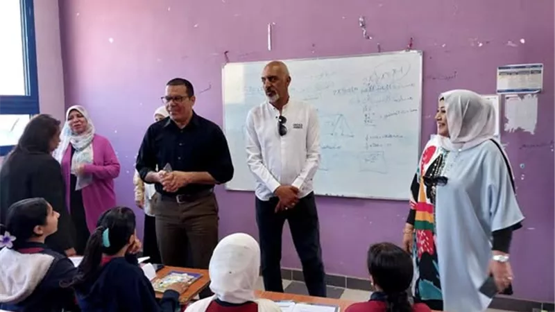 وكيل تعليم الإسماعيلية يتفقد المراجعات النهائية للشهادة الإعدادية