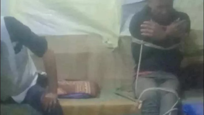 ضبط المتهمين بضرب شاب وسحله في الشارع بالدقهلية