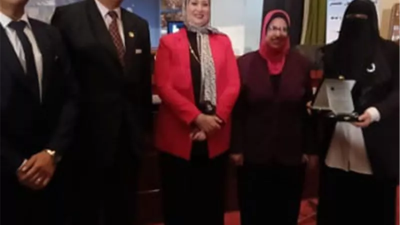 مدير تعليم القليوبية يشارك في تكريم الفائزين بمسابقة الوعي الإداري