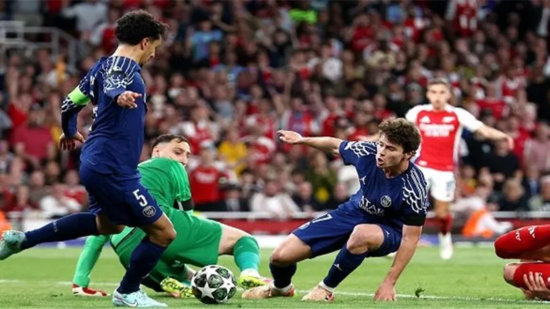 موعد مباراة باريس سان جيرمان وآرسنال اليوم في دوري أبطال أوروبا