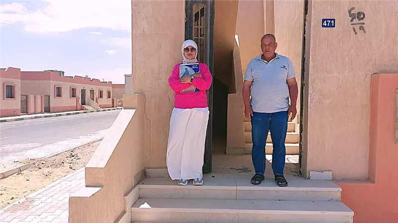 تسليم المستحقين لبديل العشوائيات بوحدات بديلة براس غارب