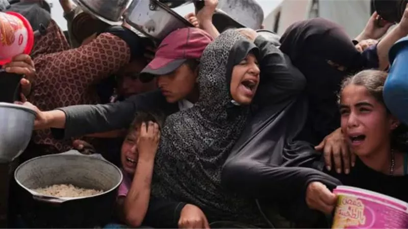 أطفال غزة بين أنياب الجوع