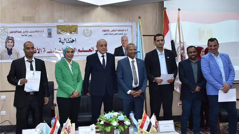 تكريم ٦٠ عضو هيئة تدريس فى عيد العلم الثانى بجامعة الأقصر