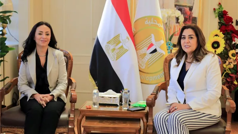 وزيرتا التضامن والتنمية المحلية تبحثان التعاون في دعم