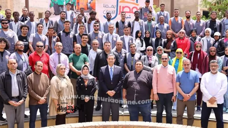 محافظ دمياط يلتقى مع شباب المحافظات الحدودية ضمن مشروع 