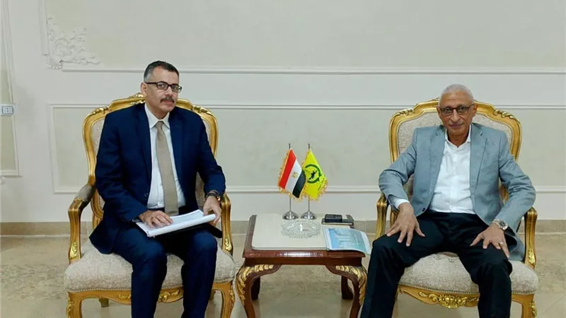 محافظ شمال سيناءيستقبل مستشار رئيس الجهاز القومي لتنظيم الاتصالات