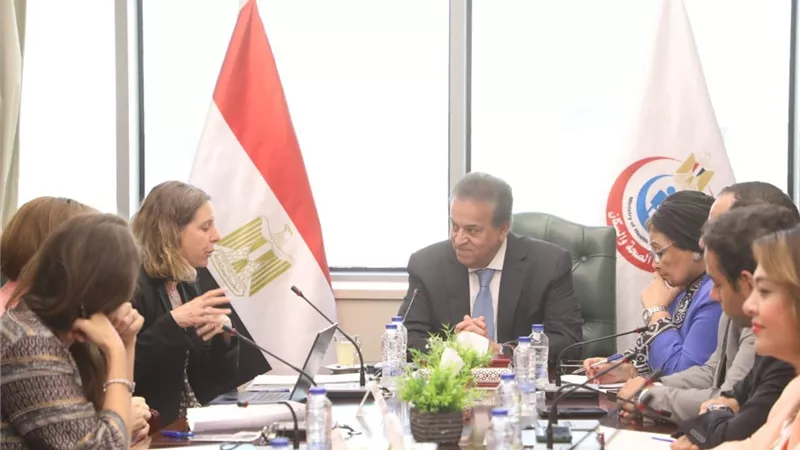 وزير الصحة يعرب عن تقديره لجهود الوكالة الفرنسية للتنمية في دعم القطاع