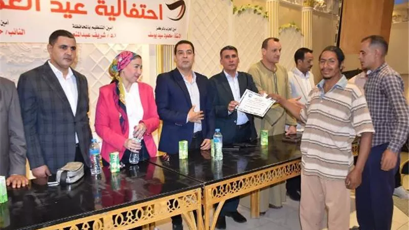 تكريم 300 عامل باحتفالية عيد العمال بمستقبل وطن