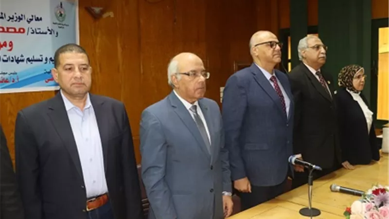 محافظ القليوبية يكرم أعضاء ورؤساء أقسام الجودة بمديرية التعليم