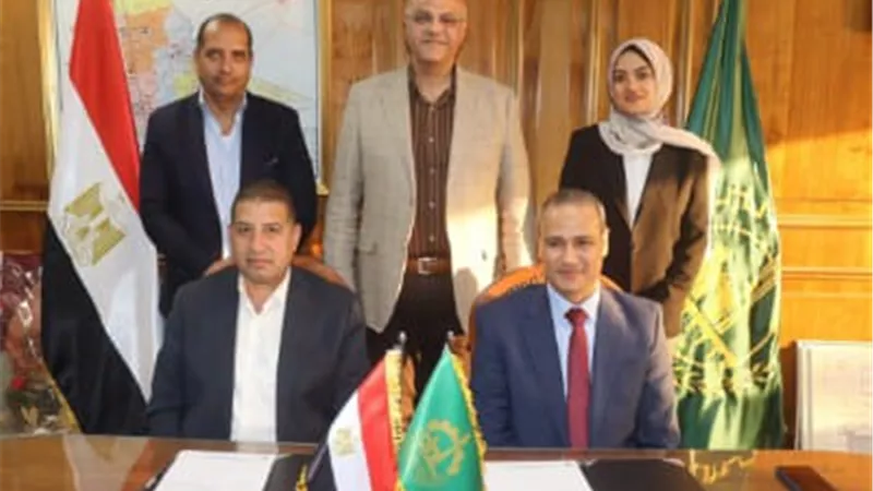 محافظ القليوبية يشهد توقيع بروتوكول تعاون لإقامة معرض لدار المعارف ببنها