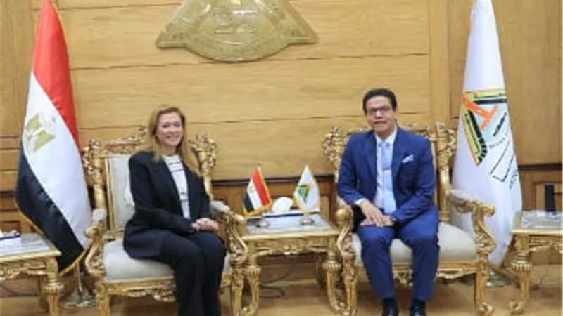 رئيس جامعة بنها يستقبل المدير التنفيذي للاكاديمية الوطنية للتدريب