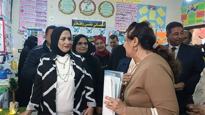 طالبة مطروح الاولي علي مستوي الجمهورية في مسابقة التصميم والتعبير