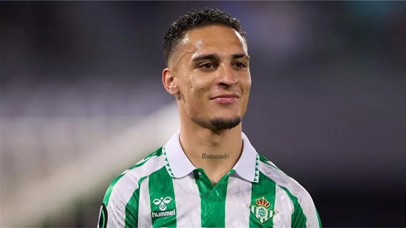 شاهد .. هدف رائع لريال بيتيس فى شباك فيورنتينا
