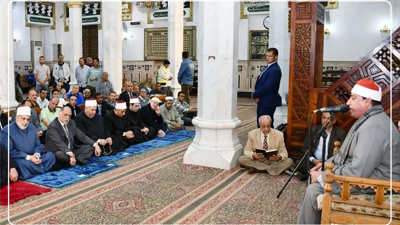 تلاوة القرآن أم تحية المسجد.. ما الواجب عند الذهاب لصلاة الجمعة؟