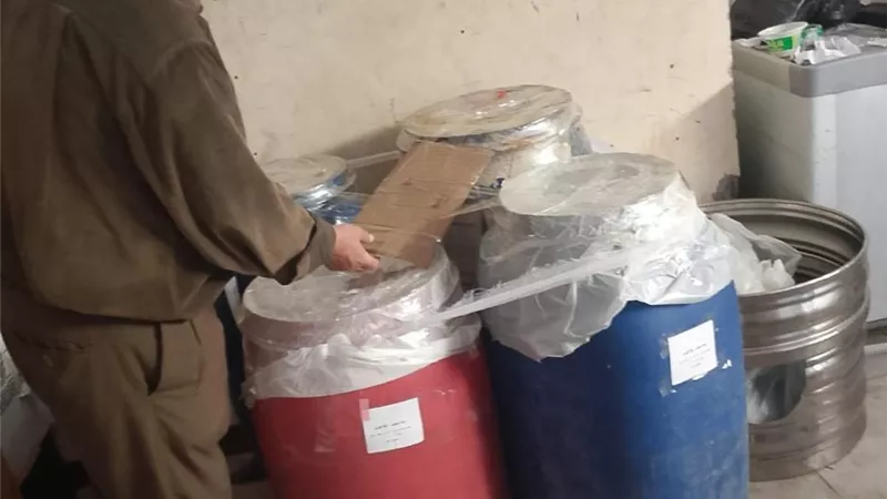 ضبط 5000 زجاجة عصير و20 كيلو كبدة منتهية الصلاحية في الدقهلية