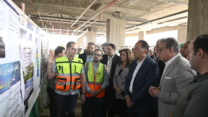 رئيس الوزراء يتفقد مشروع إنشاء مستشفى أورام طنطا الجديد