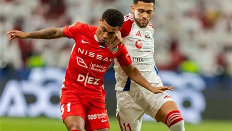 شباب الأهلى يهزم الشارقة ويتوج ببطولة كأس الإمارات