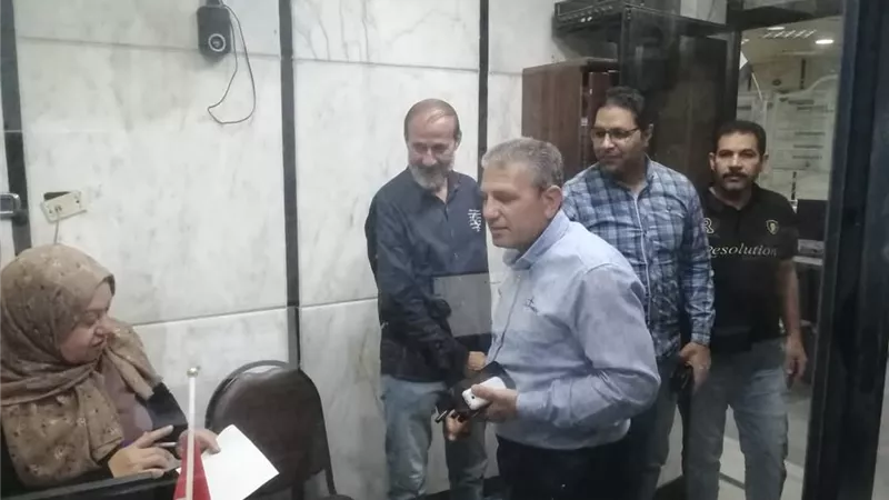 رئيس مدينة الزقازيق يتفقد إنتظام العمل بالمركز التكنولوجي