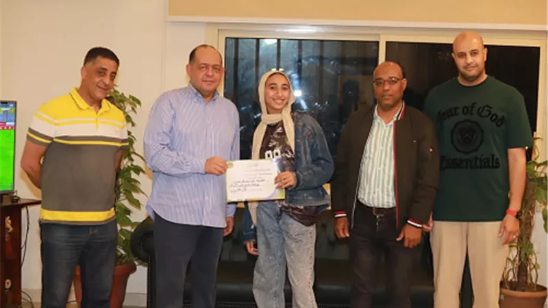 الجياد يكرم بنات اليد مواليد 2010