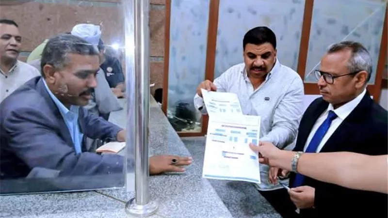 السكرتير المساعد بسوهاج يتفقد المراكز التكنولوجية لخدمة المواطنين