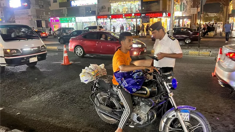 مرور البحر الأحمر يشّن حملة كبرى لضبط الموتوسيكلات المخالفة