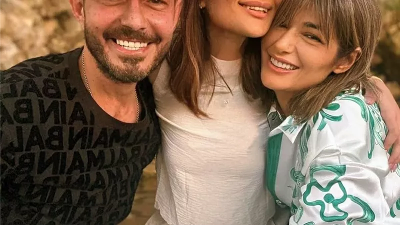 أحمد زاهر يقضى إجازته فى بيروت برفقة عائلته بعد زواج إبنته.. صور