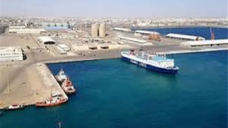 تداول 15 ألف طن و880 شاحنة بضائع عامة ومتنوعة بموانئ البحر الأحمر