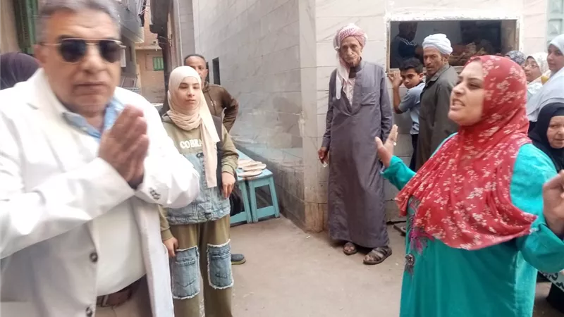 محافظ الدقهلية يفاجئ أفران الخبز للتأكد من الالتزام بوزن الرغيف