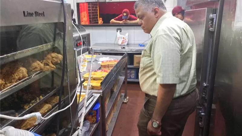 150 الف جنيه غرامات ورفع 335 حالة اشغال طريق بوسط الاسكندرية
