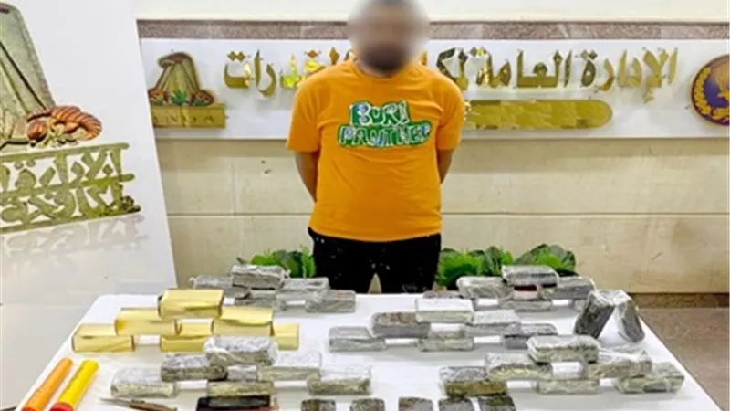مصرع عنصر إجرامي وضبط آخرين بحوزتهم مخدرات وأسلحة نارية في السويس