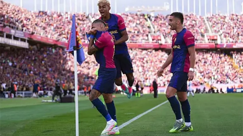 برشلونة يقلب الطاولة على ريال مدريد برباعية خرافية بالشوط الأول