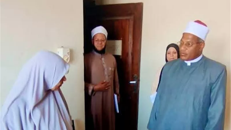 وكيل أوقاف البحر الأحمر في جولة تفقدية مفاجئة بديوان المديرية