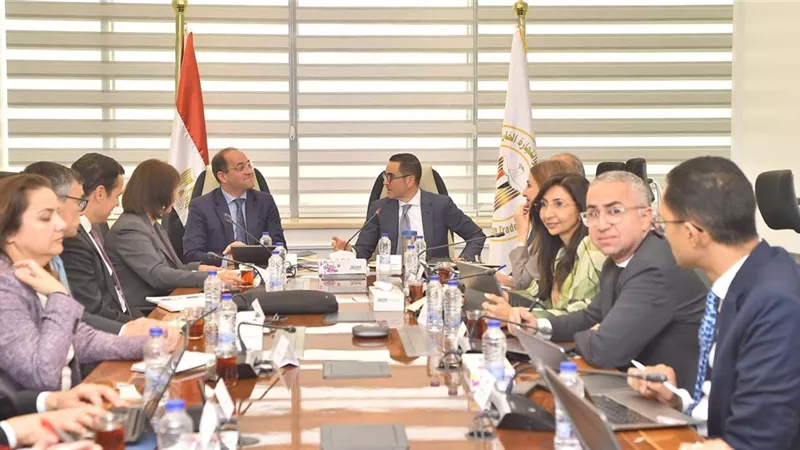 خلال لقائه ببعثة صندوق النقد.. وزير الاستثمار: دمج وتبسيط الرسوم الإدارية والأعباء المفروضة على الشركات