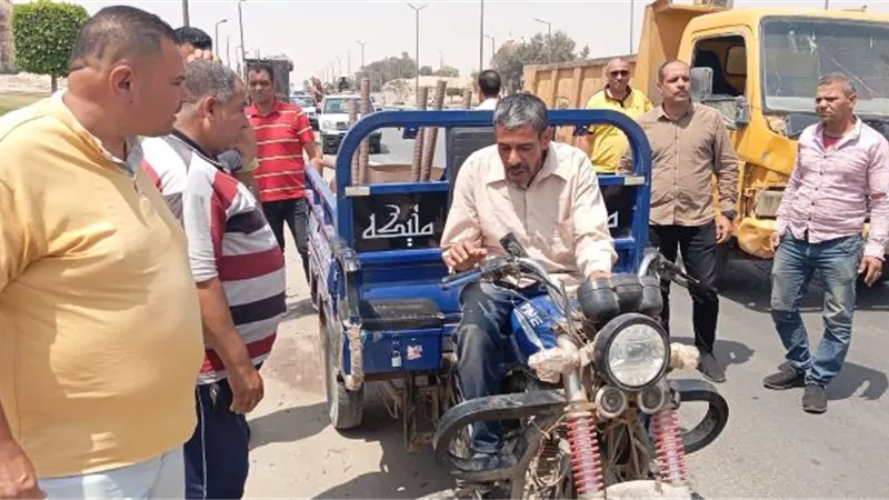 جهاز 15 مايو ينفذ حملة على مركبات المشروبات والأطعمة المخالفة.. صور