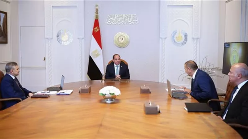 الرئيس السيسى يوجه بمواصلة تطوير الخدمات الملاحية والبحرية