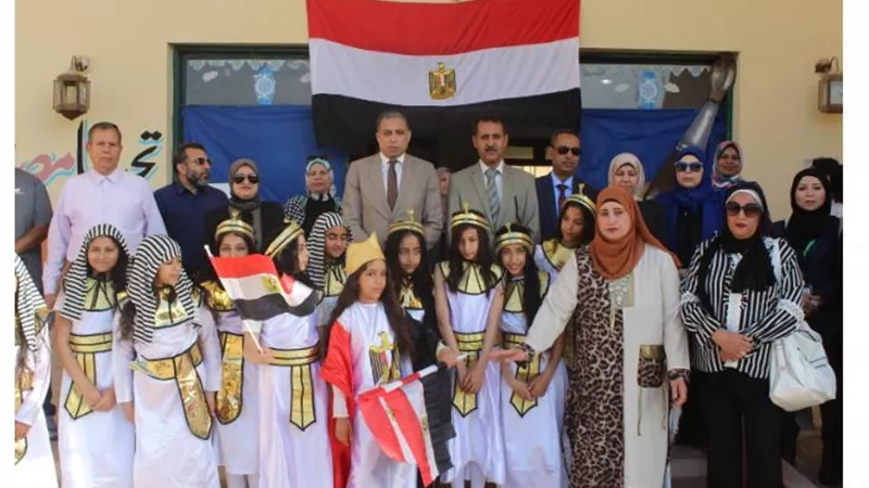 مدير تعليم الجيزة يكرم المبدعين بحدائق أكتوبر