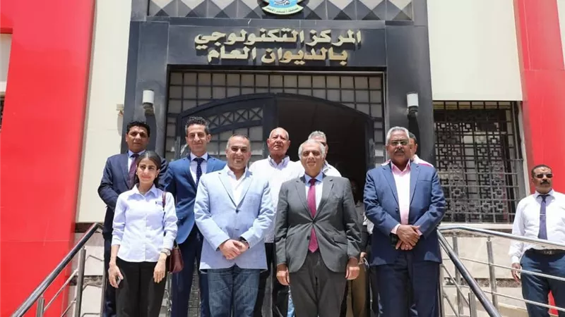 افتتاح مكتب توثيق وزارة الخارجية بالمركز التكنولوجي بالبحر الاحمر