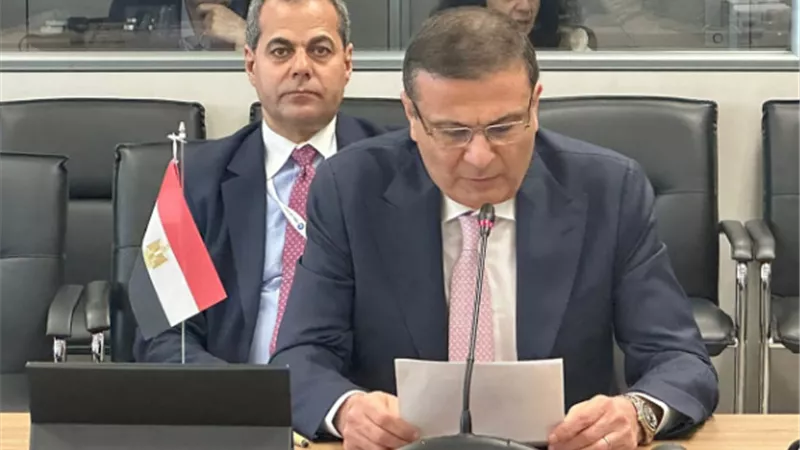 وزير الزراعة يستعرض الاستراتيجية المصرية لحماية الصحة النباتية