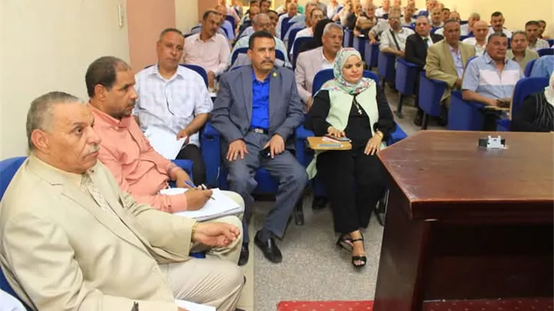 مدير تعليم سوهاج يعقد اجتماعًا بمديري ووكلاء الإدارات التعليمية