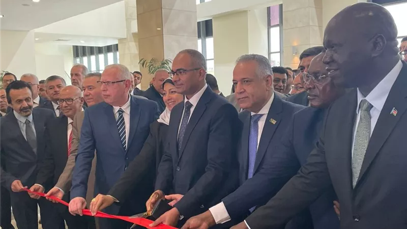 نائب وزيرالإسكان يفتتح النسخة التاسعةمن معرض معالجة وتنقية المياه