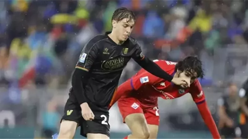 شاهد .. فينزيا يحقق فوزا ثمينا على فيورنتينا بالدورى الإيطالى