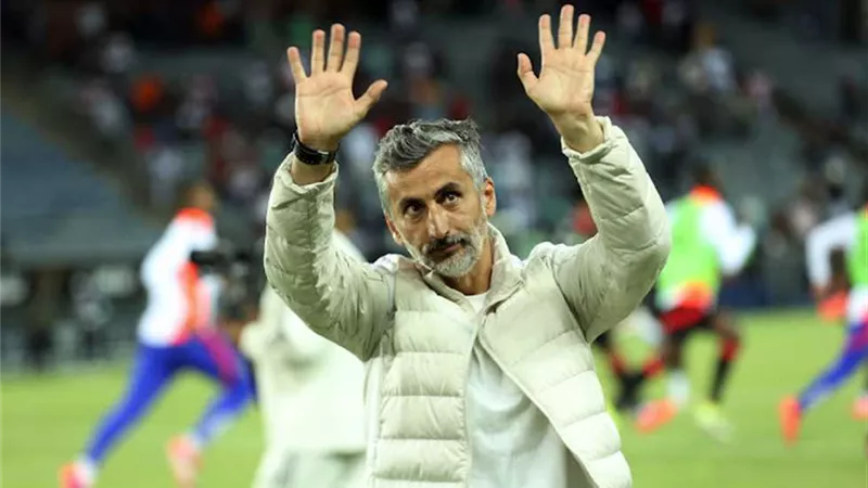 لماذا اختار الأهلى ريفيرو ؟ .. اعلامى يوضح ويكشف موعد وصول المدرب
