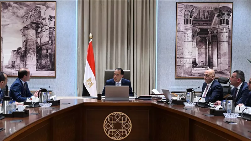 رئيس الوزراء يستعرض جهود تعزيز استدامة جهاز تنمية المشروعات