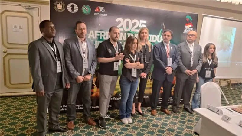 رئيس الاتحاد الدولي للشطرنج يشكر مصر على استضافة البطولة الإفريقية