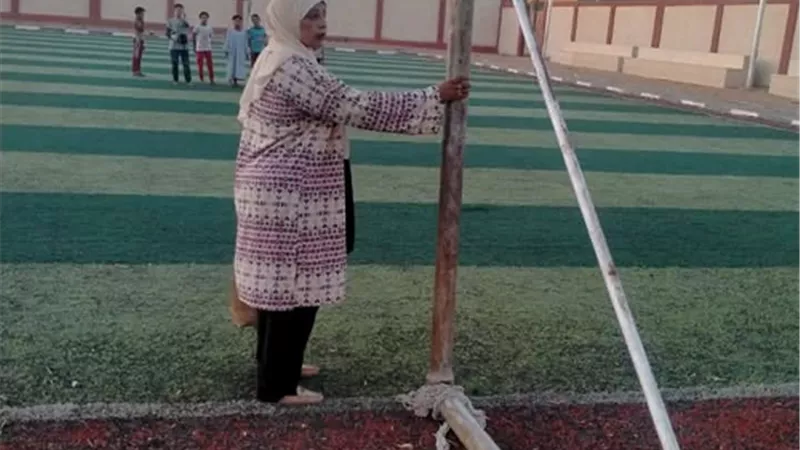 ضوابط توافرعوامل الامن والسلامه بملاعب الشباب والانديه بأسوان