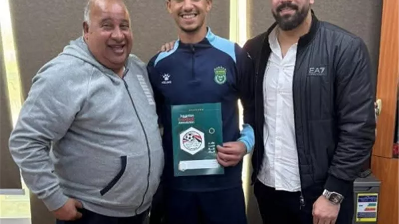 الاتحاد يجدد لمؤمن شريف ثلاث سنوات