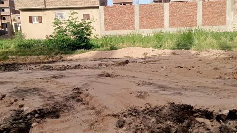 إزالة حالة تعدى على أرض زراعية والتصدى لأخر بأرمنت جنوب غرب الأقصر