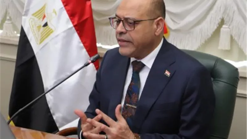 وزير العمل: مد فترة التقديم على وظائف قيادية داخل 