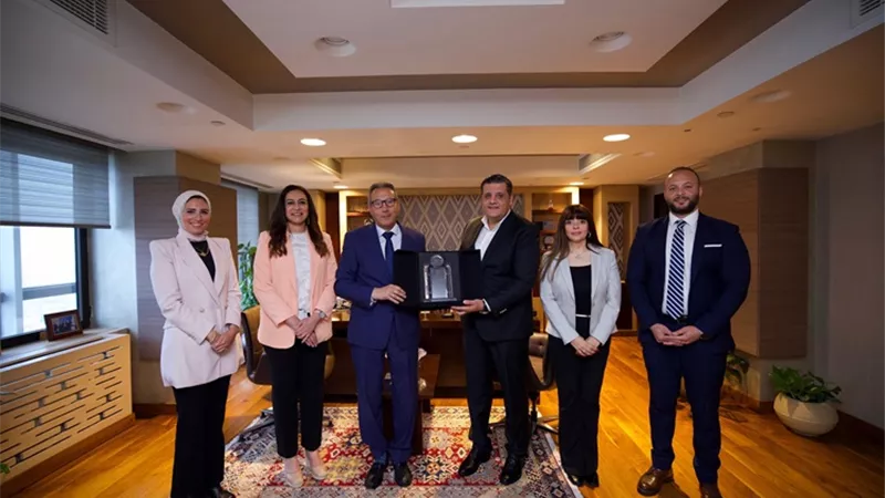 مؤسسة صناع الخير للتنمية تكرم البنك الأهلي المصري